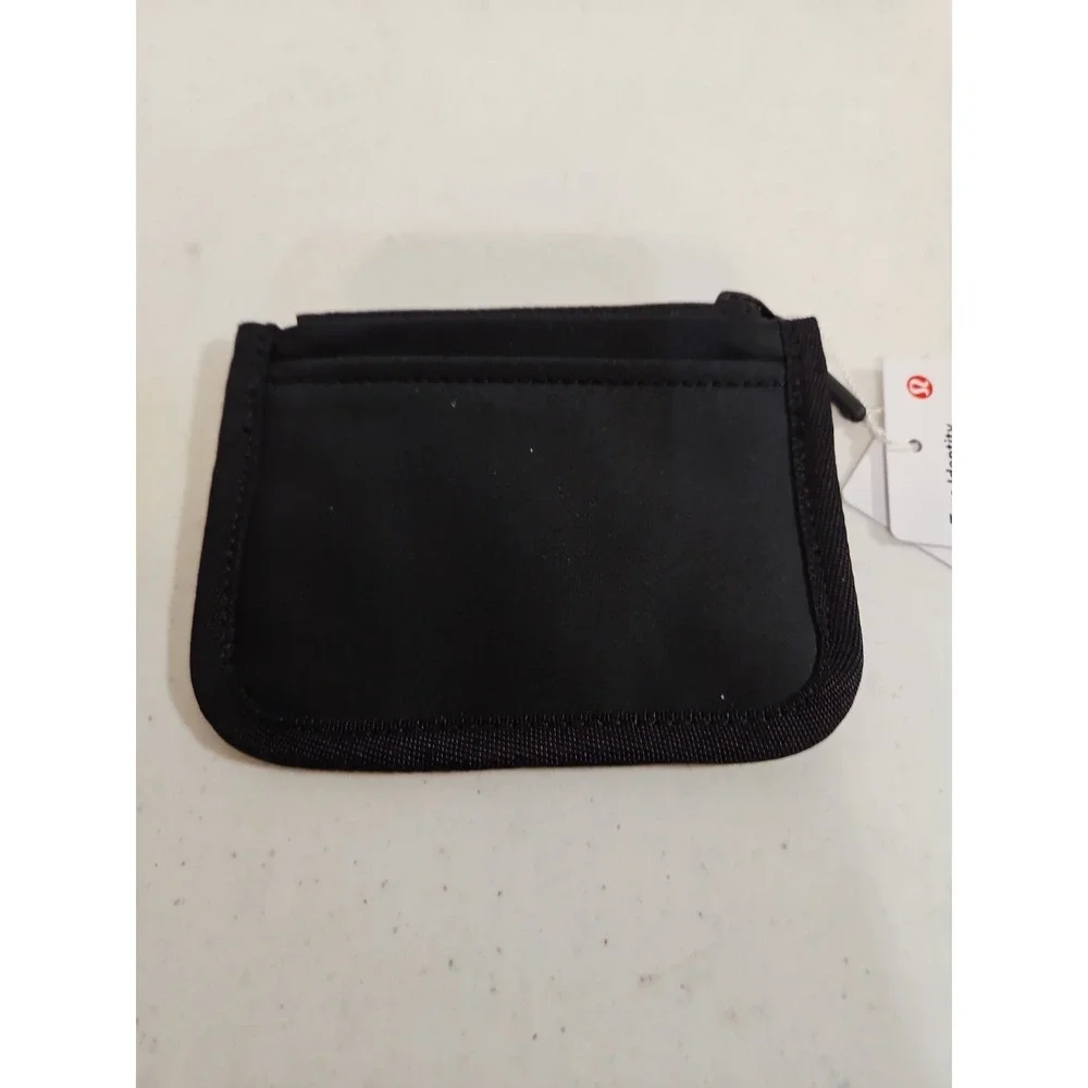 NWT Lululemon True Identity Card Case Black $28 Sold‎ Out